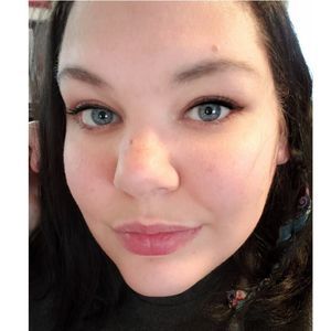 Meet your Posher, Lydia